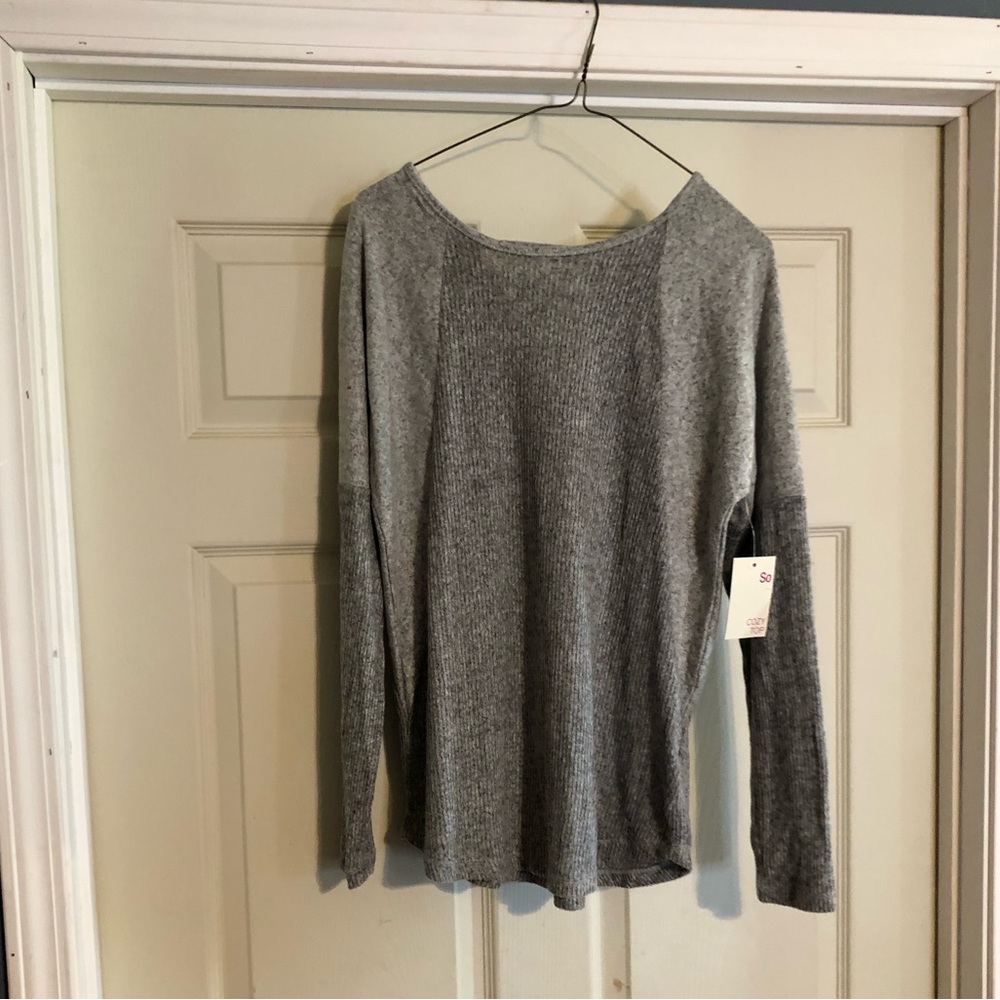 So Cozy Long Sleeve Top Gray Top Size Small.